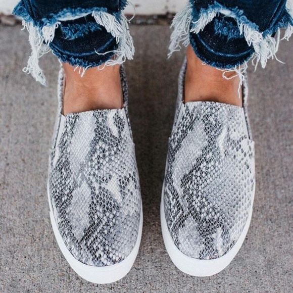 Fabutiq Shoes - Lt Grey Snake skin Slip on sneaker